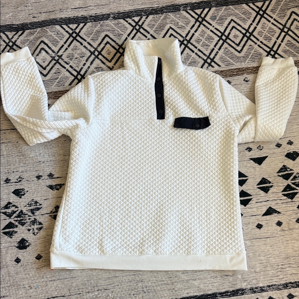 White Quilted Pullover with Navy Accents